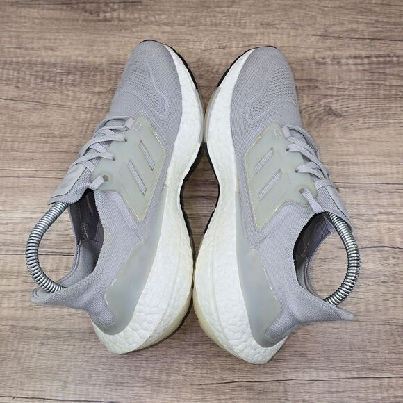 Adidas Ultraboost 22 Women's Size 7.5 Gray Running Shoes (GX5594) - Picture 6 of 9